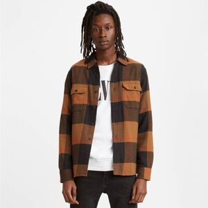 Levi's Vintage Men's Black and Brown Checkered Flannel Shirt Small